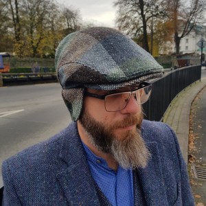 Traditional Irish Donegal Tweed Flat Cap - Green Brown Block Check - 100% Wool - Padded With Foldable Ear Flaps - HANDMADE IN IRELAND